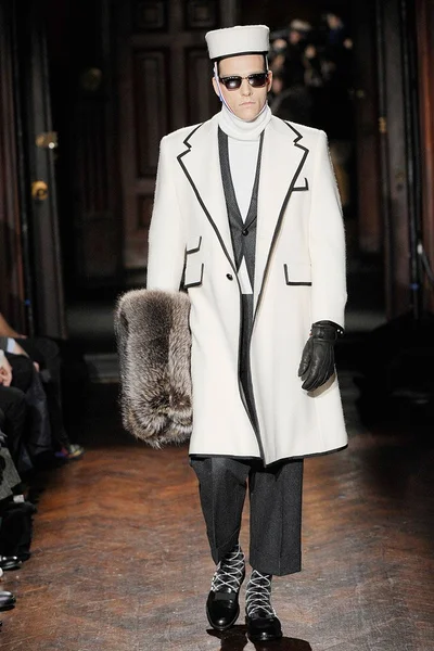 Look 37